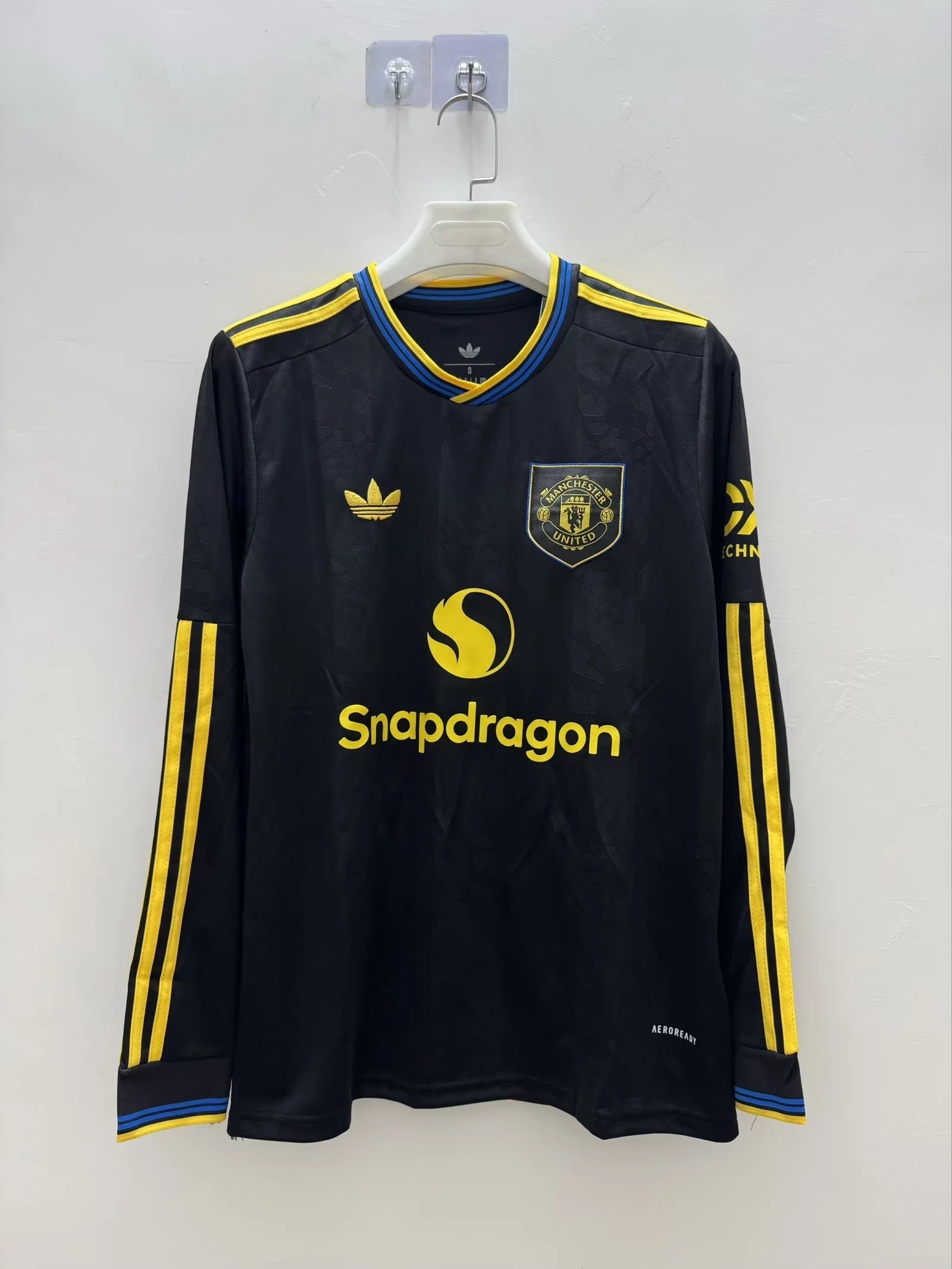 Manchester united 25/26 season away kit